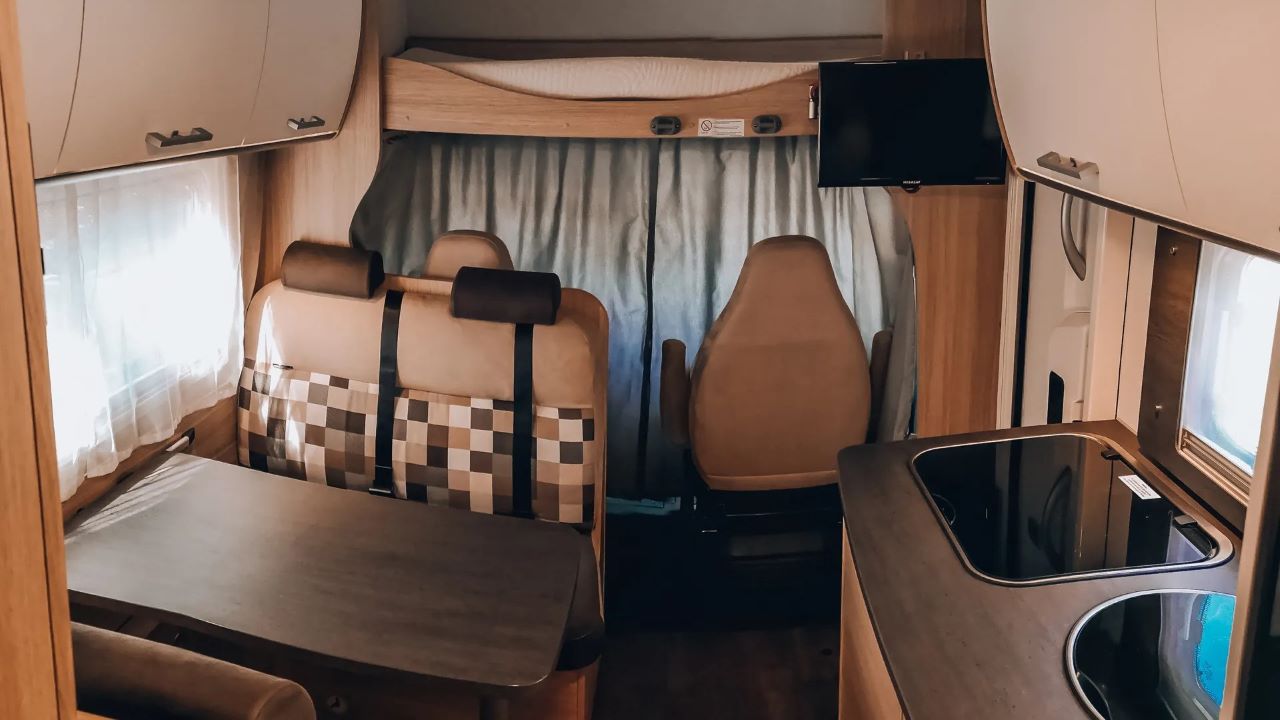 Rolling Turtles - Motorhome Sunlight A70 - 04
