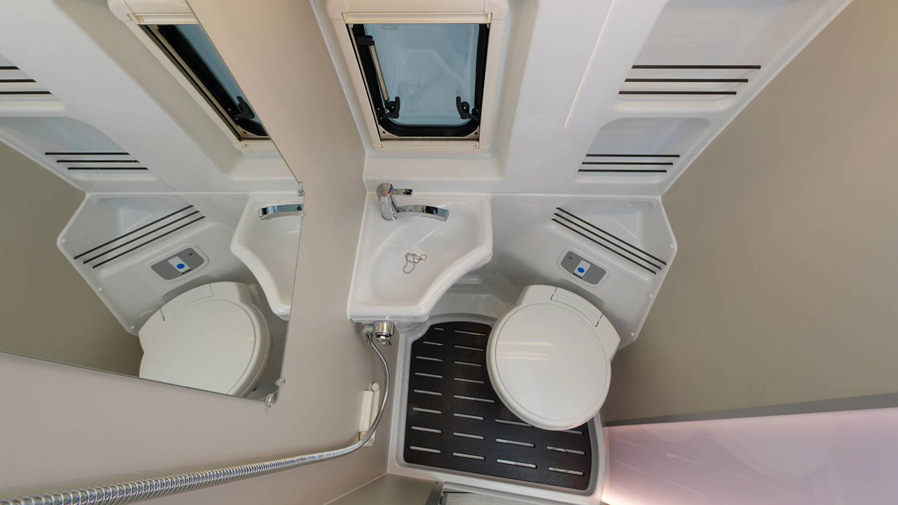 Rolling-Turtles-Motorhome-Westfalia-Columbus-600E-06.jpg
