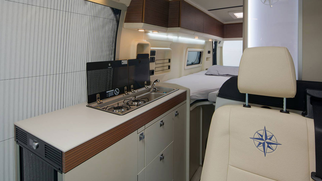Rolling-Turtles-Motorhome-Westfalia-Columbus-640E-05.jpg